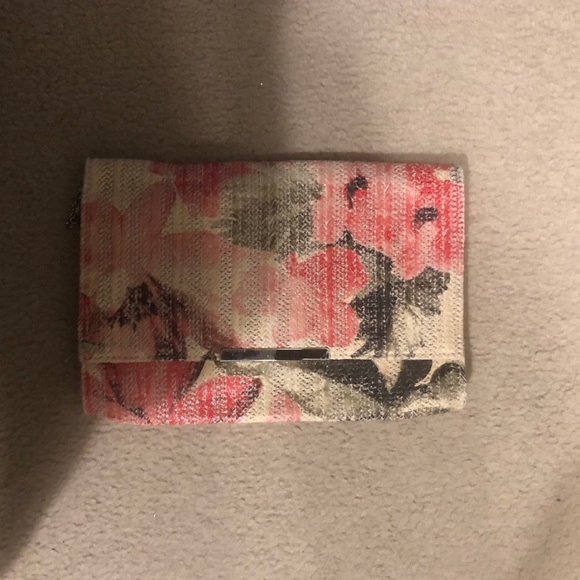 Jessica McClintock Handbags - Vintage floral clutch